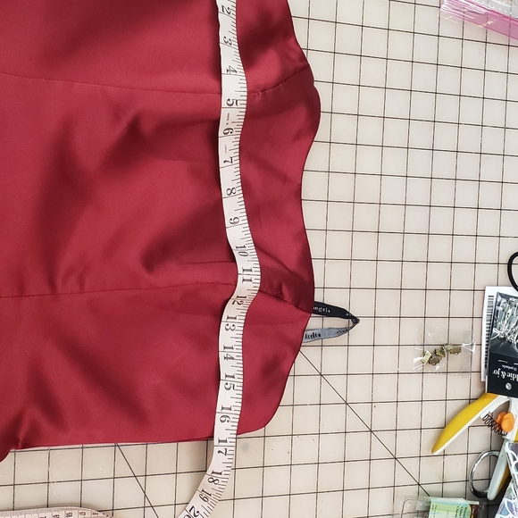 Alfred Angelo Bridesmaid Dress Unaltered in Wine - Picture 7 of 10